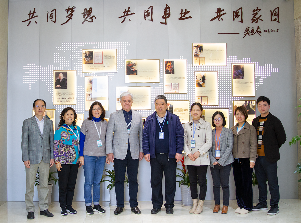 上合組織原秘書長拉·阿利莫夫前往上海細胞治療集團進行參觀交流